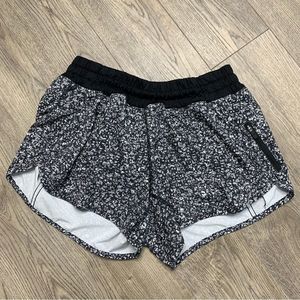 Lululemon Womans Size 8 Black White Running Shorts Lined Zipper Pocket